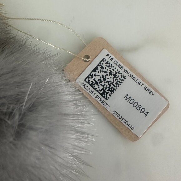 COPY - LOUIS VUITTON Porte Cles-Vivienne Charm Key Holder/Key charm M00894 - Picture 4 of 5